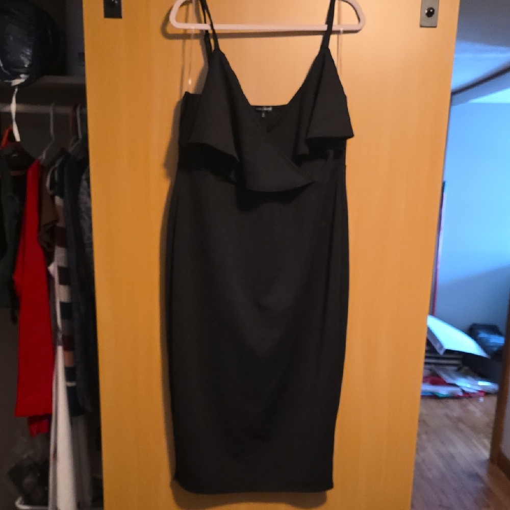 Elegant Strapless Black Dress